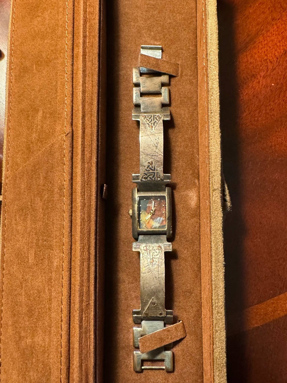 Ornate Brown Metal Women's Bracelet Watch